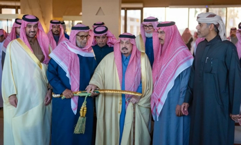 أمير الرياض يتوج الفائزين في ختام مهرجان خادم الحرمين للهجن 3