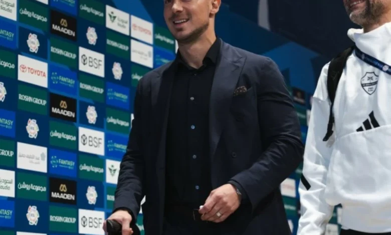 يايسله يسخر من سؤال الصفقات بعد تعادل الأهلي والهلال