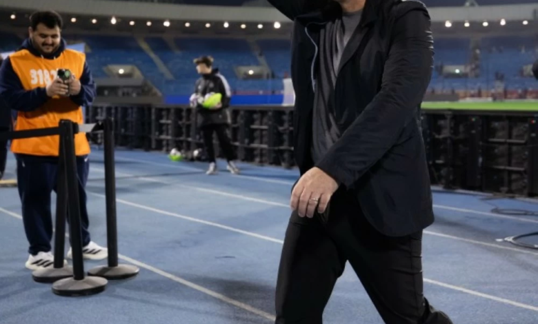 رودجرز يشيد بفوز القادسية على الخليج ويتحدى ضغط المباريات