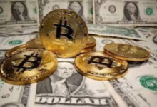 بيتكوين تهبط لأدنى مستوى منذ فوز ترامب وخسائر 500 مليار