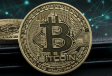 سعر بيتكوين يهبط لأدنى مستوى منذ 2024 وتراجع إيثريوم