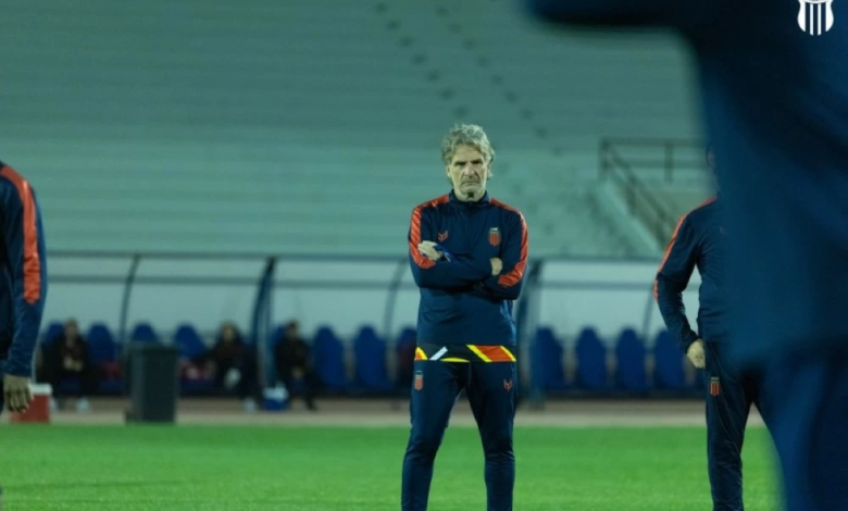 أرقام كارثية لكارينيو مع نادي الرياض: 12 مباراة بلا فوز