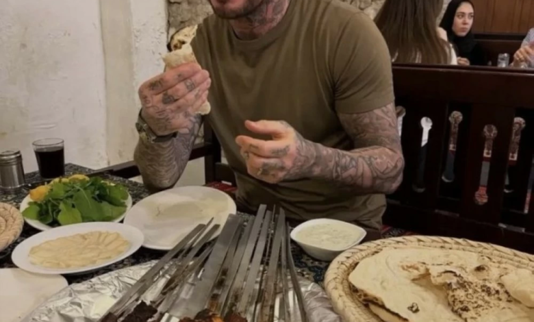 ديفيد بيكهام يخبز في مطعم إيراني بالدوحة ويثير تفاعل الجمهور