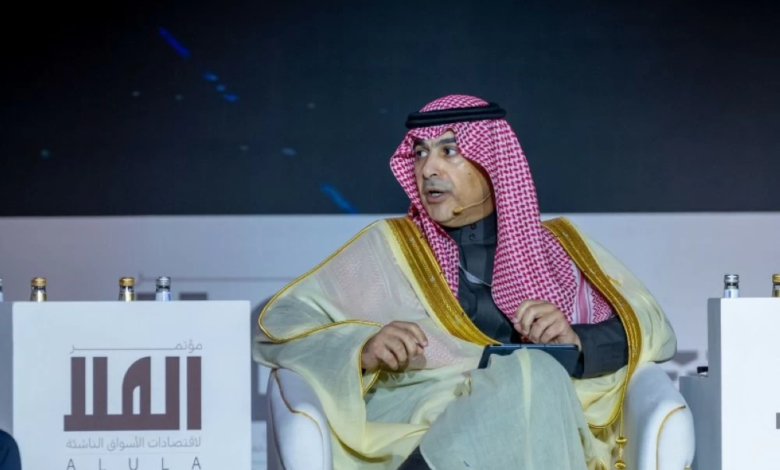 السياري يحذر من صدمات النظام المالي العالمي: السعودية نموذج للاستقرار