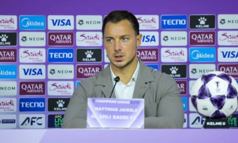 يايسله غير راضٍ عن تعادل الأهلي والوحدة آسيوياً