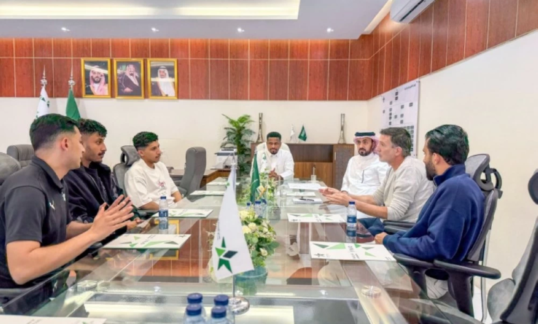 رينارد يراقب لاعبي النجمة والتعاون استعداداً لمونديال 2026