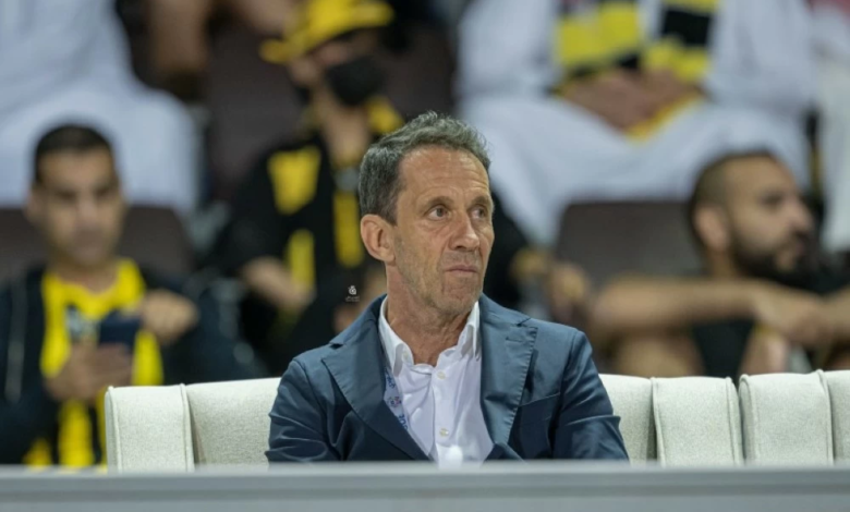 مستقبل رامون بلانيس: هل يخطفه برشلونة أو الهلال من الاتحاد؟