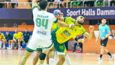 الخليج يهزم الأهلي ويعزز صدارة الدوري السعودي لليد