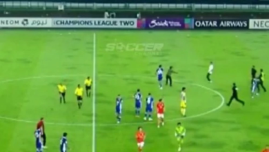 نجاة طاقم تحكيم سعودي من اعتداء جماهيري في إندونيسيا