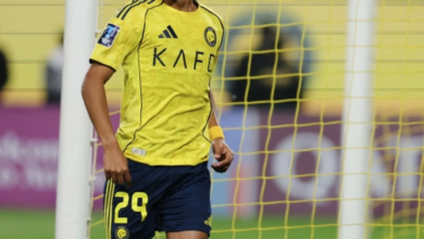 عبدالرحمن غريب يكشف موقفه من عرض الهلال وتجديد النصر