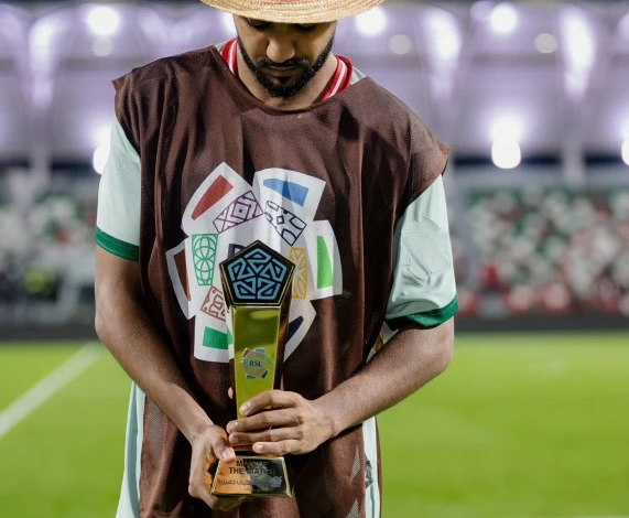 خالد الغنام ينافس سالم الدوسري على صدارة دوري روشن