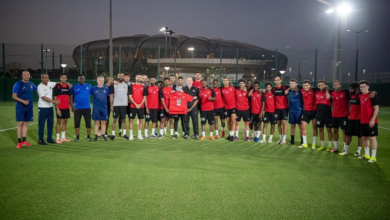 حاتم خيمي يكسر الحظر الطبي لدعم الوحدة أمام البكيرية