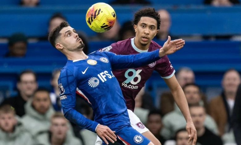 تشيلسي يتعثر أمام بيرنلي بتعادل قاتل في الدوري الإنجليزي