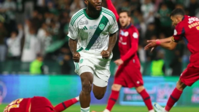 الأهلي يتصدر الدوري السعودي بفوز صعب على ضمك بهدف كيسيه