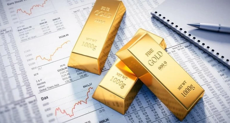 Gold prices fell today as the dollar strengthened and interest rate optimism loomed
