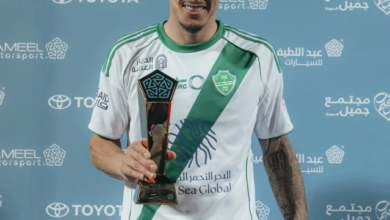 روجر إيبانيز رجل مباراة الأهلي والرياض: أرقام مذهلة وتقييم 8.0