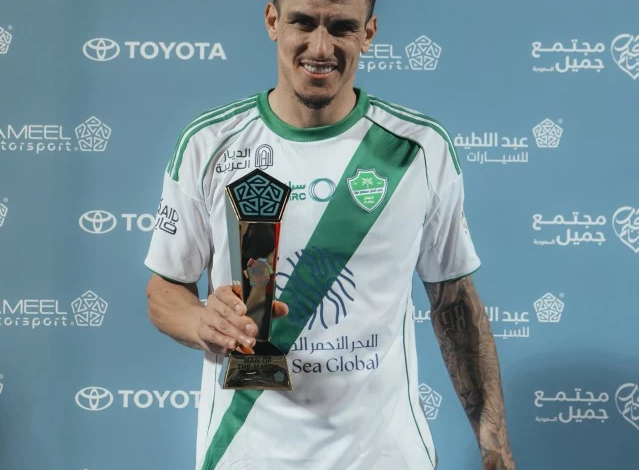 Roger Ibanez, Man of the Match for Al-Ahli vs. Al-Riyadh: Amazing stats and a rating of 8.0