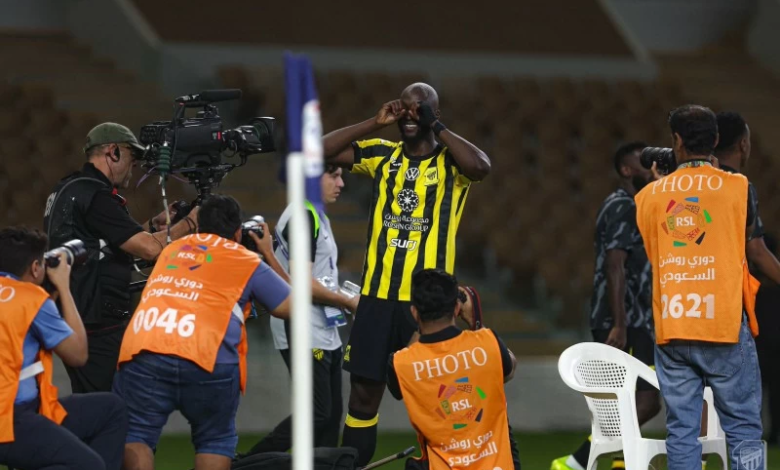 الاتحاد يهزم الخليج بهدف بيريرا في دوري روشن السعودي