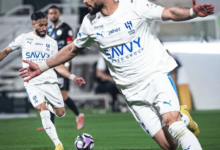 سلطان مندش يقود الهلال للفوز على الشباب 5-3 في دوري روشن