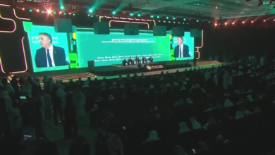 عساف يدعو لإلزام المنصات الرقمية بالقوانين العربية في منتدى الإعلام