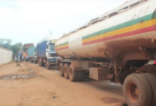 مالي: مقتل 15 سائقاً بهجوم مسلح على قافلة صهاريج وقود