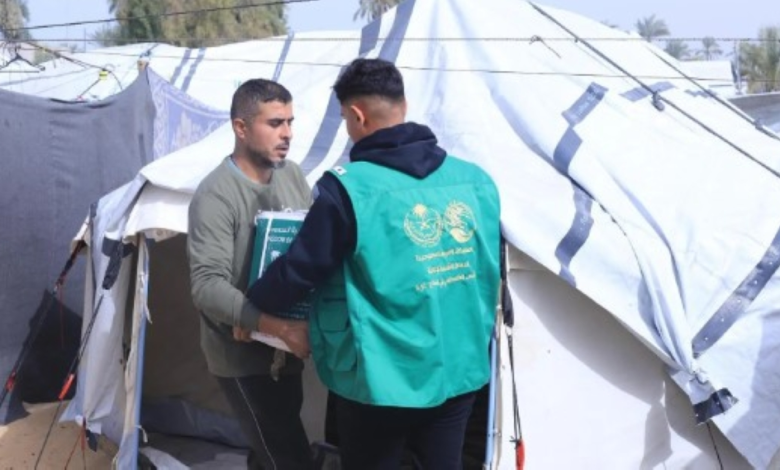 السعودية تغيث غزة: توزيع سلال غذائية جديدة للنازحين في الجنوب