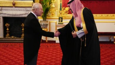 الأمير عبدالله بن خالد يقدم أوراق اعتماده للملك تشارلز سفيرًا للسعودية