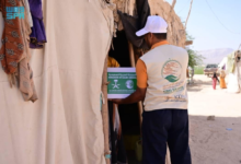 مركز الملك سلمان للإغاثة يواصل تقديم المساعدات الطبية والغذائية باليمن