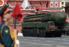 روسيا تنهي التزامها بمعاهدة نيو ستارت النووية: تداعيات عالمية