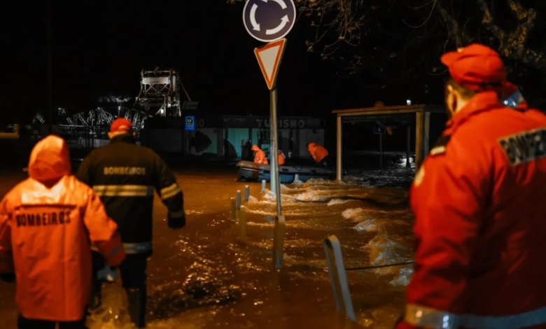فيضانات البرتغال: إنذار أحمر وإجلاء واسع بسبب العاصفة ليوناردو