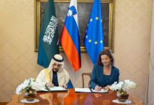 وزير الخارجية السعودي يوقع اتفاقية تعاون مع سلوفينيا في ليوبليانا