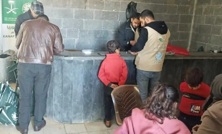 مركز الملك سلمان للإغاثة يوزع قسائم كسوة الشتاء في درعا
