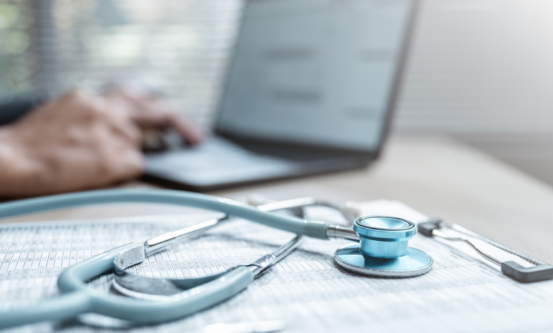 ضوابط إعادة تقويم الممارسين الصحيين الجديدة في السعودية