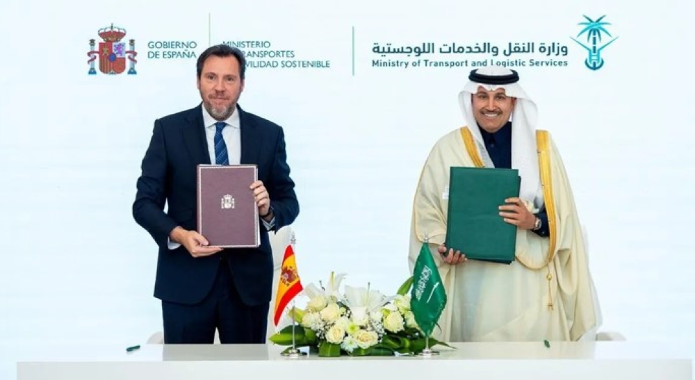 وزير النقل السعودي ونظيره الإسباني يوقعان الاتفاقية