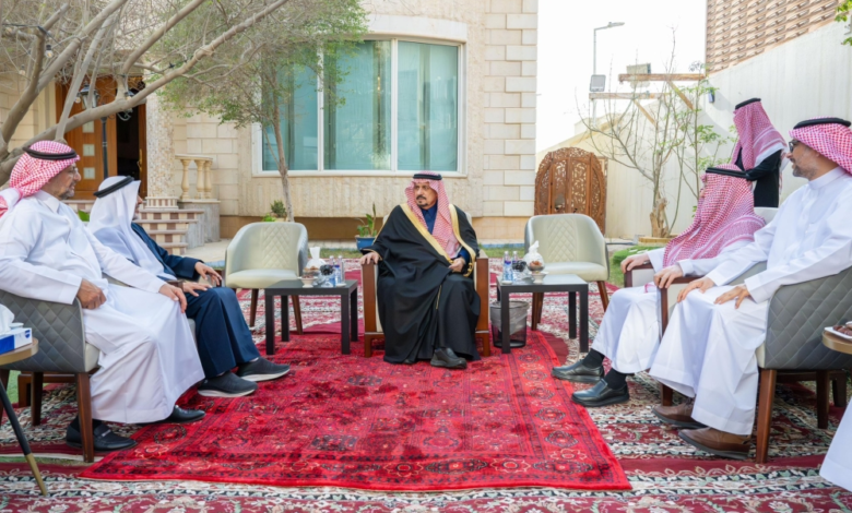 أمير الرياض يعزي أسرة السويلم في وفاة عبدالرحمن بن عبدالعزيز