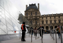 ضبط شبكة احتيال تذاكر متحف اللوفر في فرنسا وخسائر بالملايين