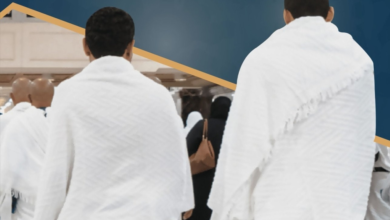 إيقاف شركتي عمرة لعدم توفير سكن للمعتمرين المصريين