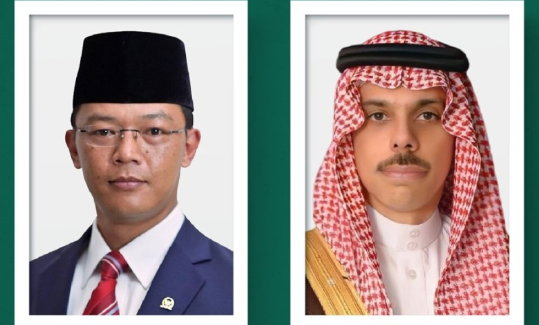 وزير الخارجية السعودي يبحث ملفات المنطقة مع إندونيسيا وباكستان