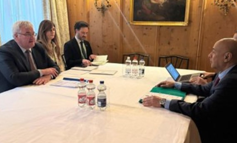 البديوي ووزير خارجية أوكرانيا يبحثان تعزيز العلاقات في ميونخ