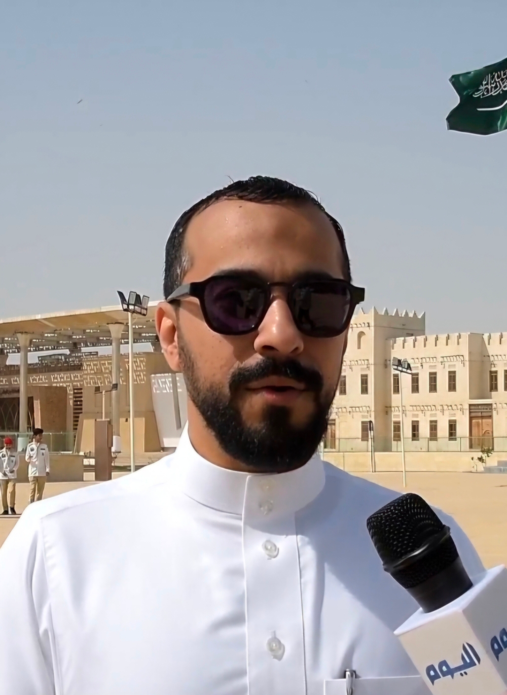 رضا مهدي الخنيزي هاوي وناشط بيئي وزراعي في محافظة القطيف