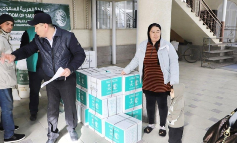 King Salman Center distributes food baskets in Uzbekistan to support 2,500 beneficiaries