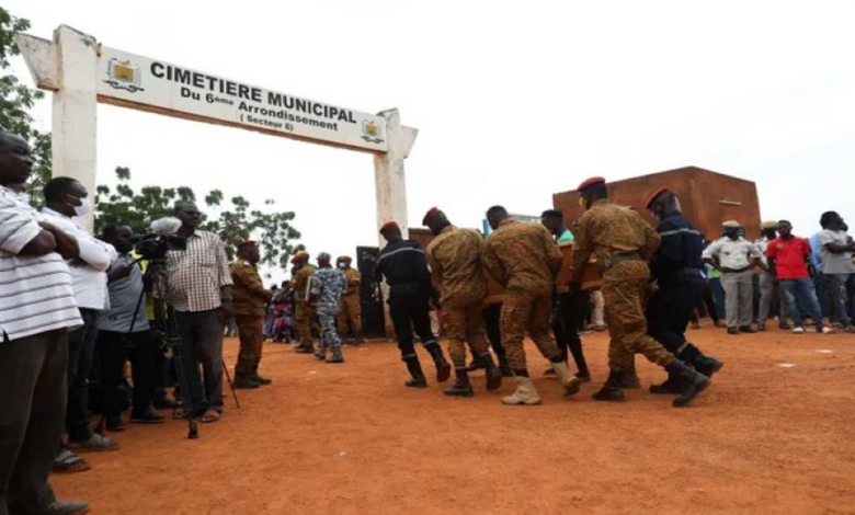 هجمات بوركينا فاسو: مقتل 10 أشخاص واستهداف مواقع عسكرية