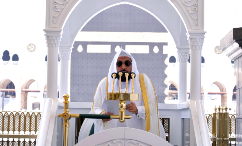 إمام الحرم: رمضان شهر العمل والعبادة لا الكسل