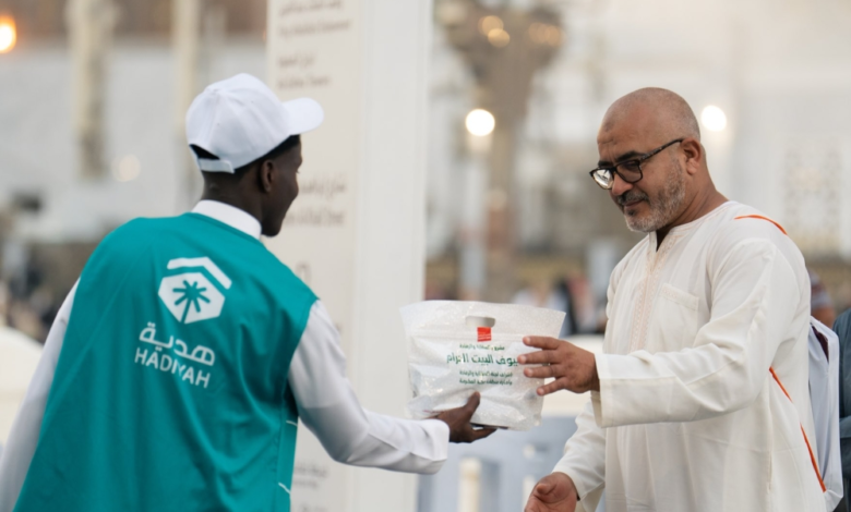 A gift distributes 1.5 million iftar meals during Ramadan