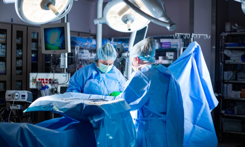 الجراحة الخفية في الرياض: تقنية المنظار الأحادي تنهي زمن الندبات