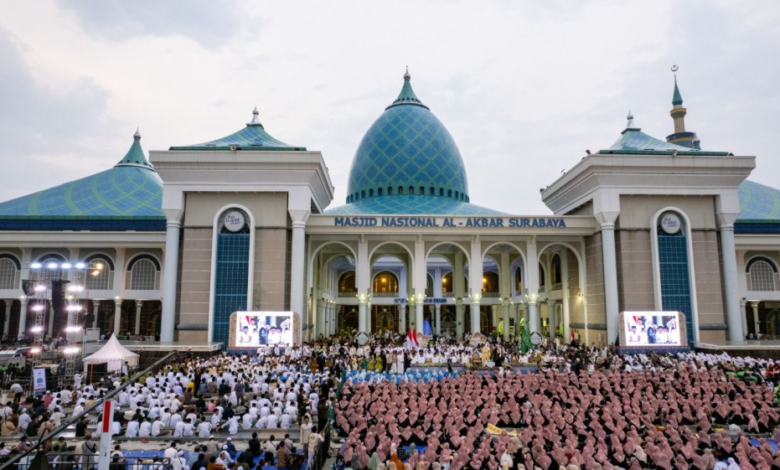 21 ألف صائم بإندونيسيا على موائد خادم الحرمين الشريفين