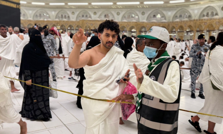 كشافة المملكة في رمضان: خدمات تطوعية لضيوف الرحمن بالحرمين