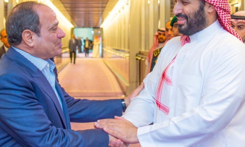 The Egyptian president departs Jeddah, with the Crown Prince at the forefront of those bidding him farewell