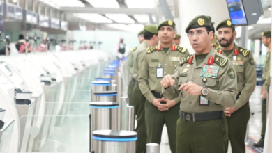 مدير الجوازات يتفقد جاهزية مطار جدة لموسم عمرة رمضان