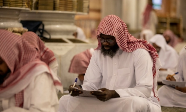 Registration at the Prophet's Mosque College: Steps, Requirements, and Application Link